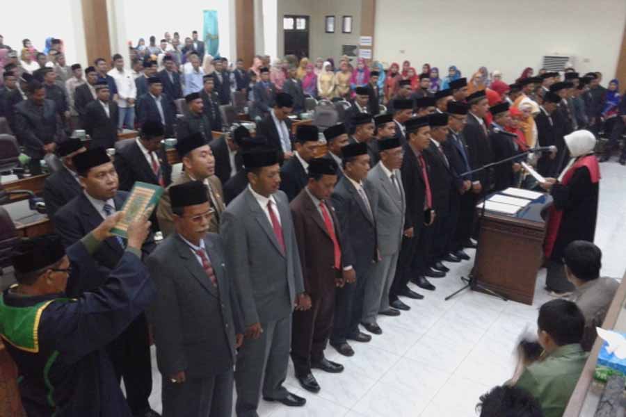 40 Anggota DPRK Pidie Diambil Sumpah Jabatan